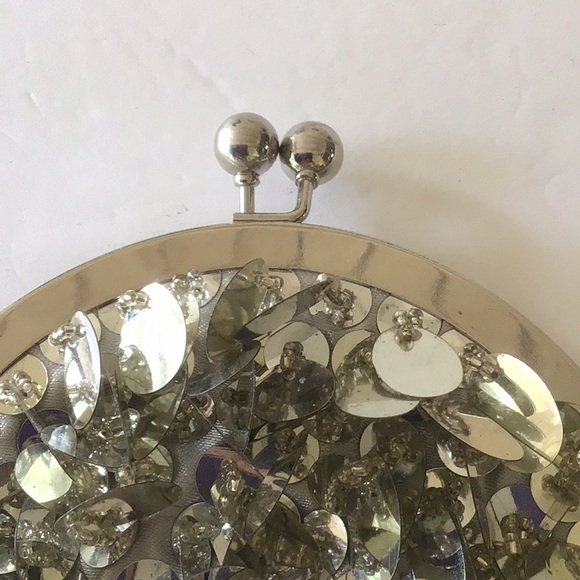 SILVER PAILETTE EVENING BAG. - Picture 6 of 13
